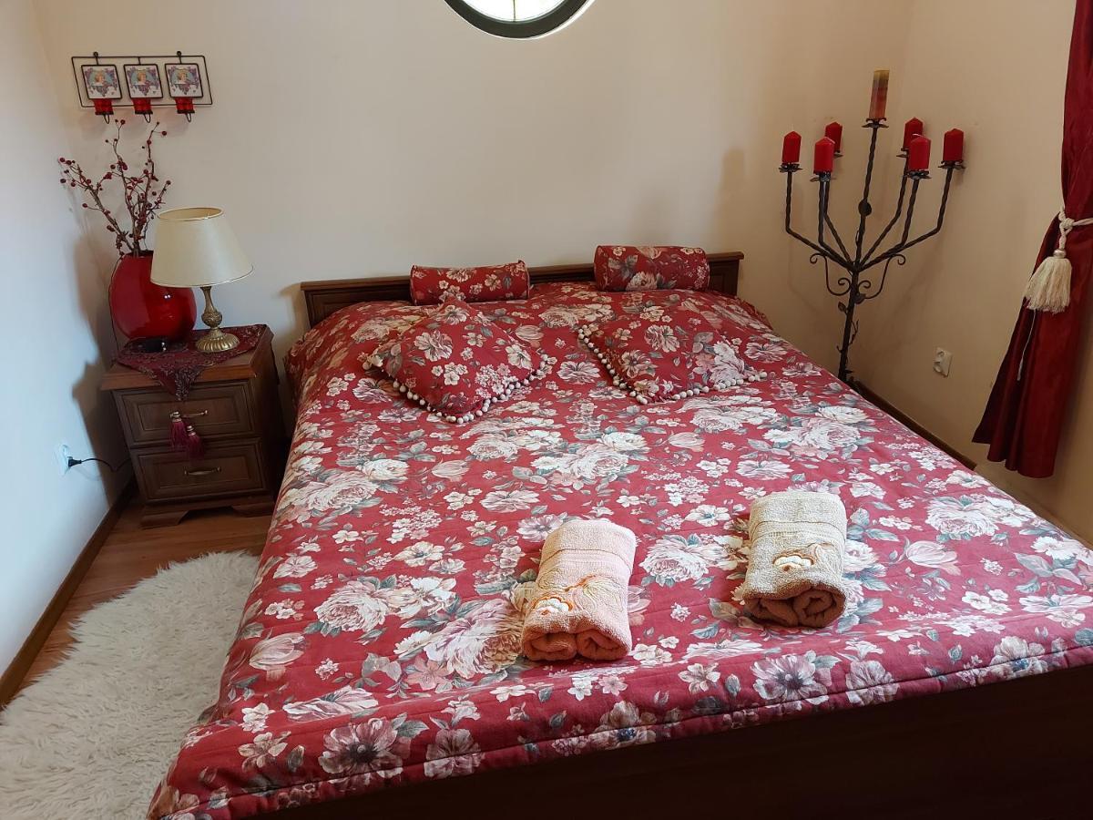 Bieszczadzki Dworek Ustrzyki Dolne Esterno foto