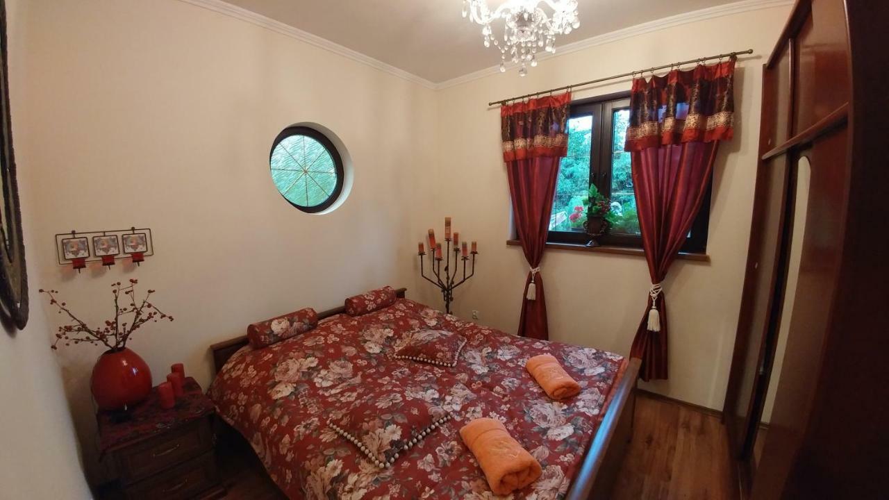 Bieszczadzki Dworek Ustrzyki Dolne Esterno foto